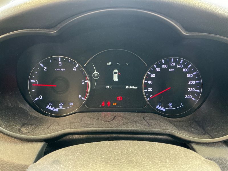 Kia Carens 1.7 CRDi Premium — zdjęcie 13