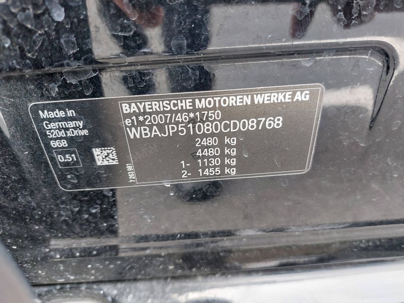 BMW 5er 520d xDrive Sport Line — zdjęcie 15