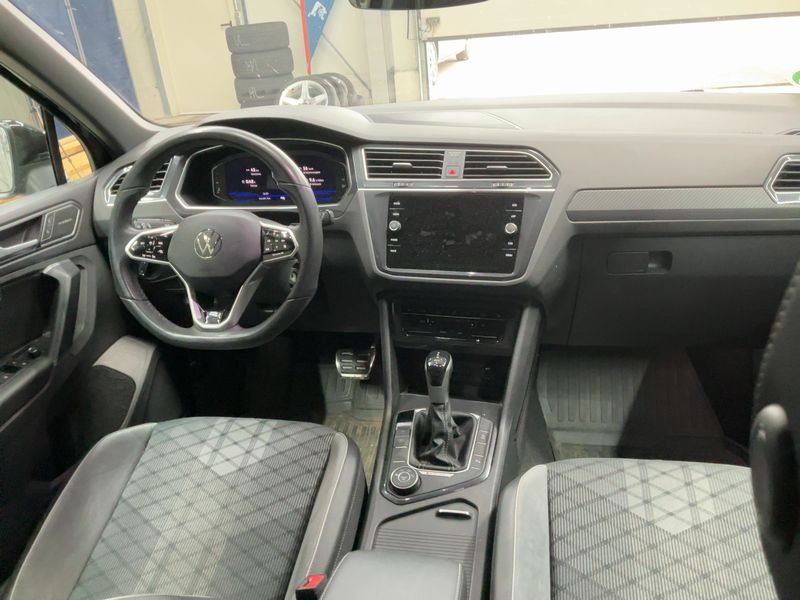 Volkswagen Tiguan 2.0 TDI R-Line 4Motion 2022 – снимка 17