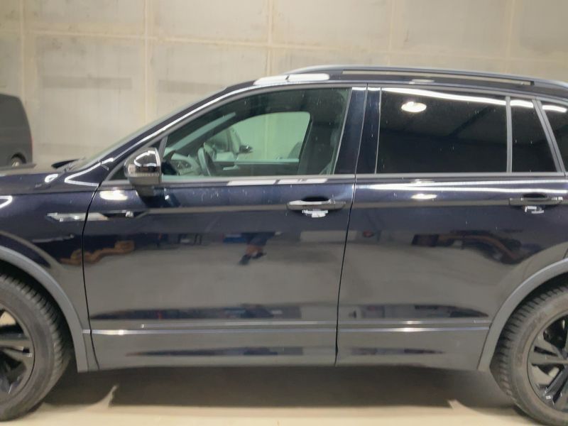 Volkswagen Tiguan 2.0 TDI R-Line 4Motion 2022 – снимка 4