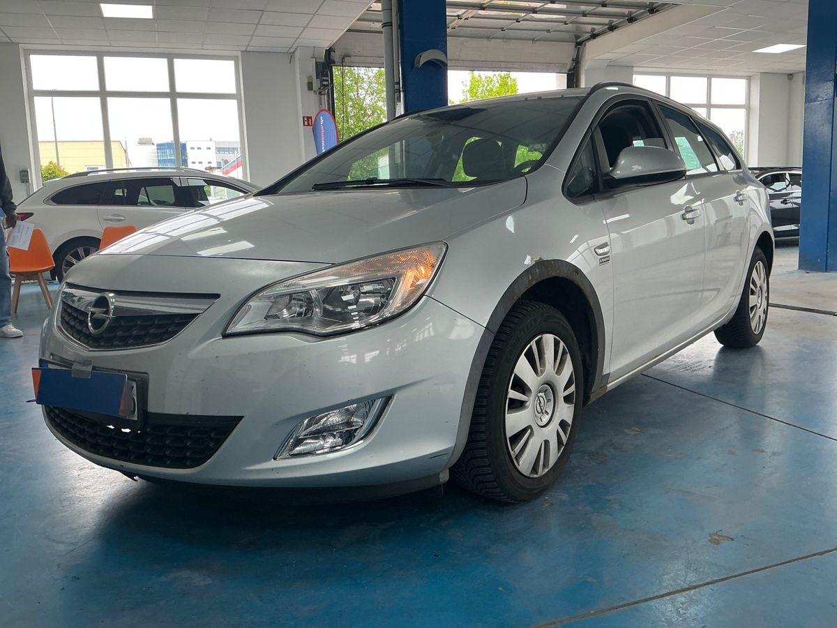 Opel Astra 2011