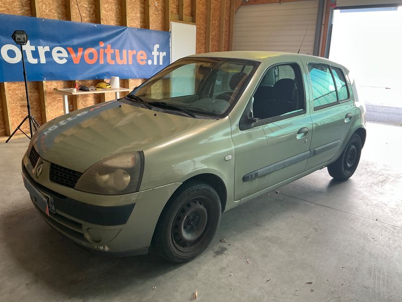 Renault Clio 1.2 Authentique 2003 – снимка 1
