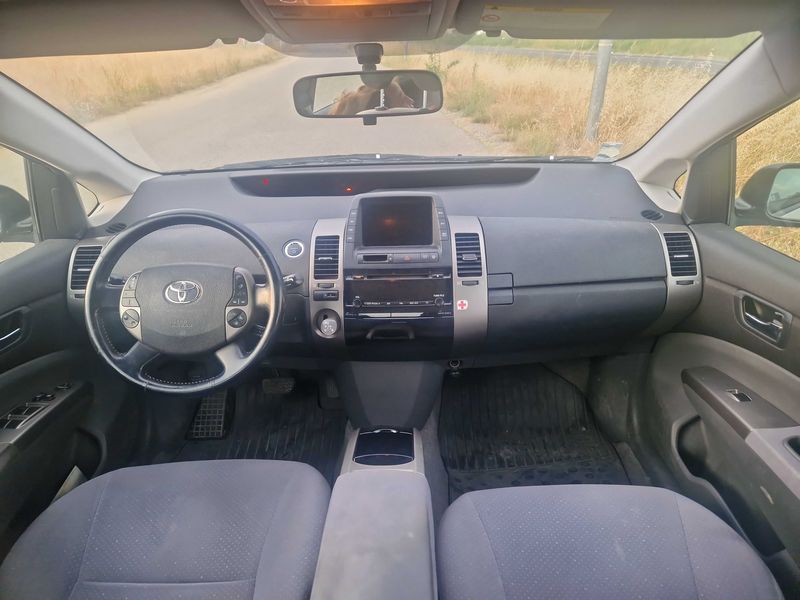Toyota Prius 1.5 Sol — zdjęcie 23