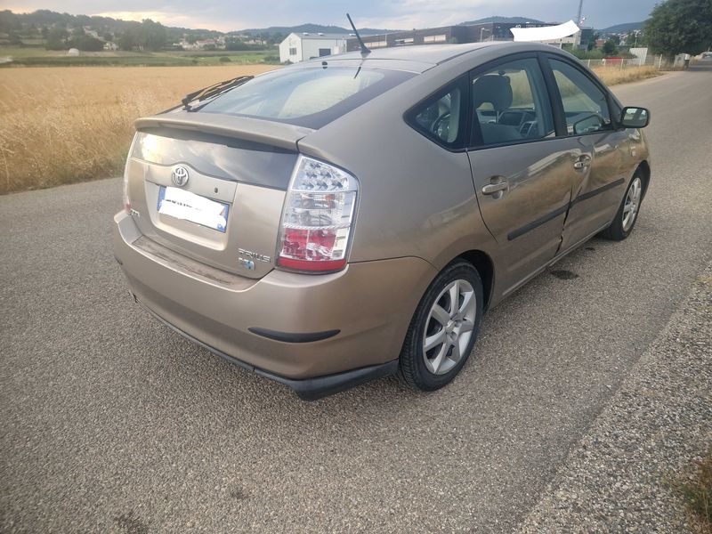 Toyota Prius 1.5 Sol — zdjęcie 5