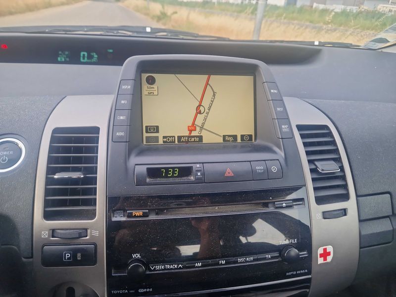 Toyota Prius 1.5 Sol — zdjęcie 13