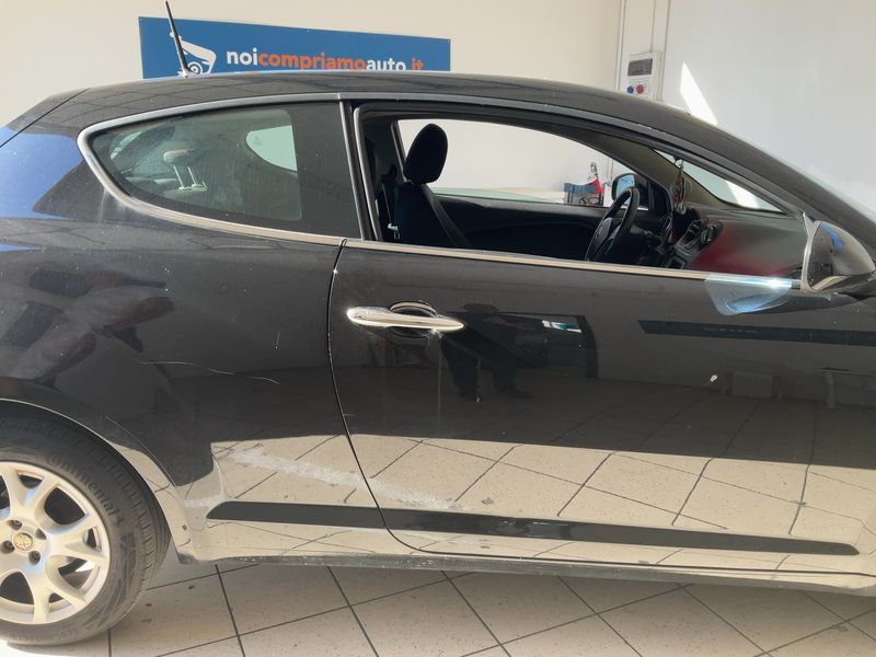 Alfa Romeo MiTo 1.4 Distinctive — zdjęcie 7