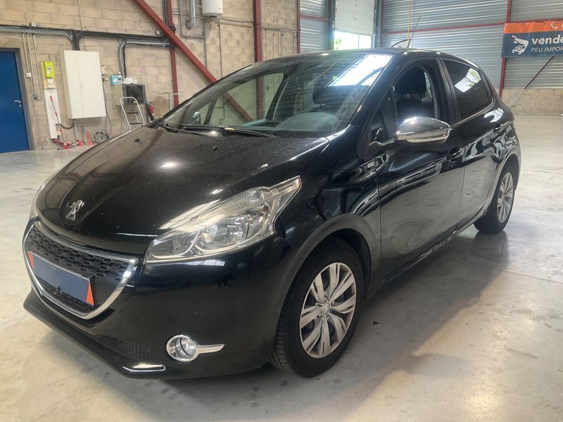 Peugeot 208 1.2 PureTech Style 2015 – снимка 1