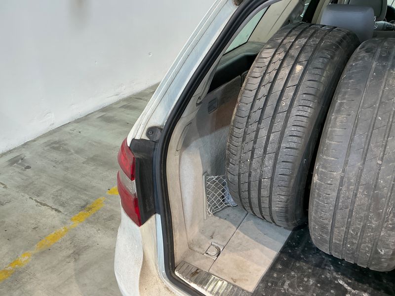 Mercedes-Benz E-Klasse E 350 CDI T BlueEfficiency 2009 – снимка 32