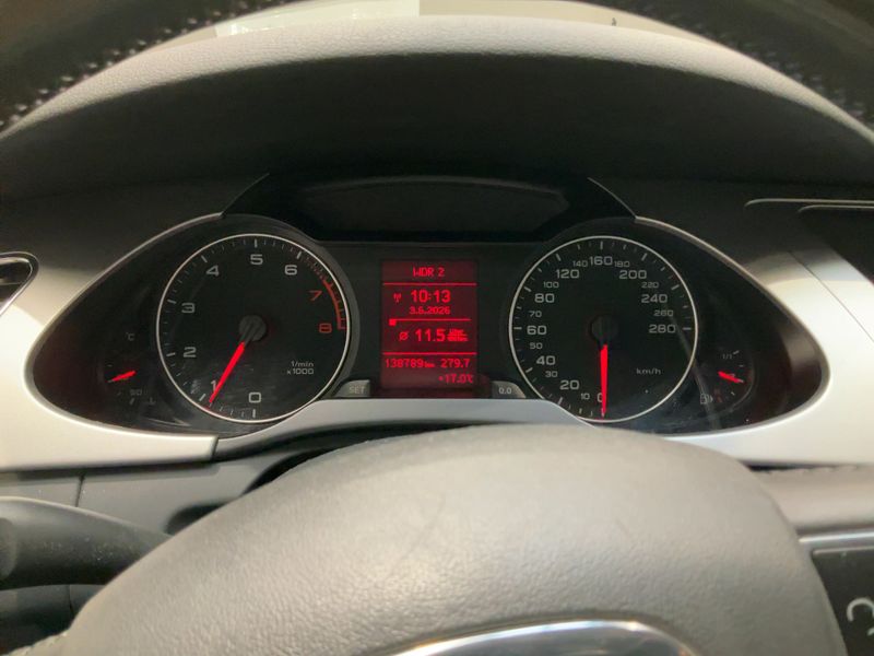 Audi A4 1.8 TFSI Attraction — zdjęcie 13