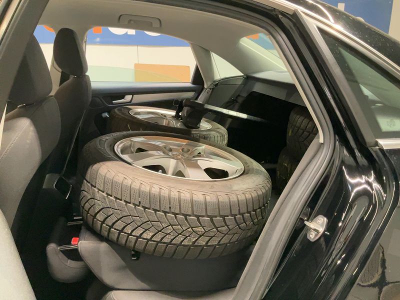 Audi A4 1.8 TFSI Attraction — zdjęcie 14