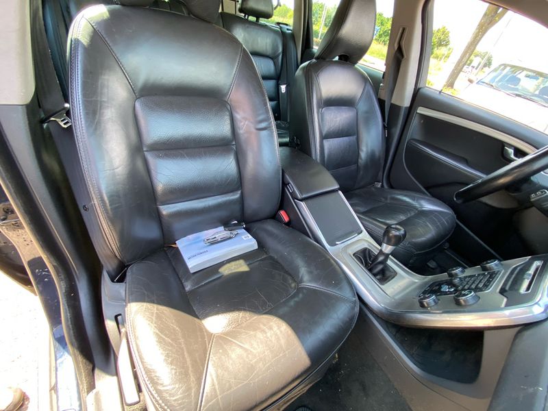 Volvo XC70 2.0 D4 Momentum 2WD — zdjęcie 21