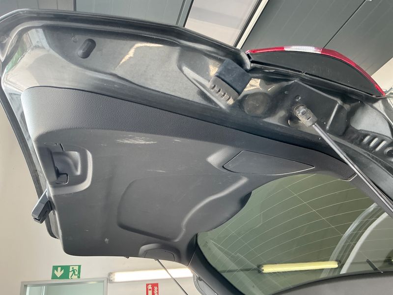 Ford C-Max 1.5 EcoBoost Titanium 2018 – снимка 23