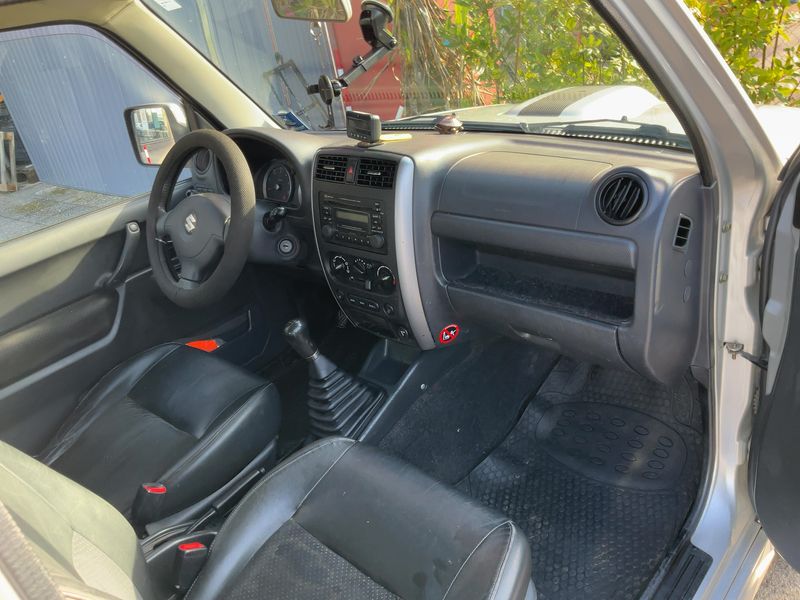 Suzuki Jimny 1.5 DDiS Club — zdjęcie 12
