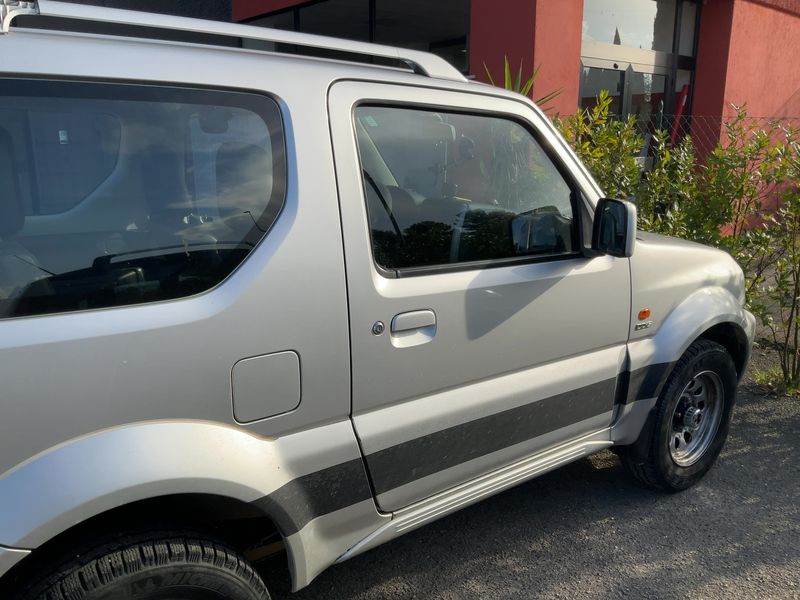 Suzuki Jimny 1.5 DDiS Club — zdjęcie 7