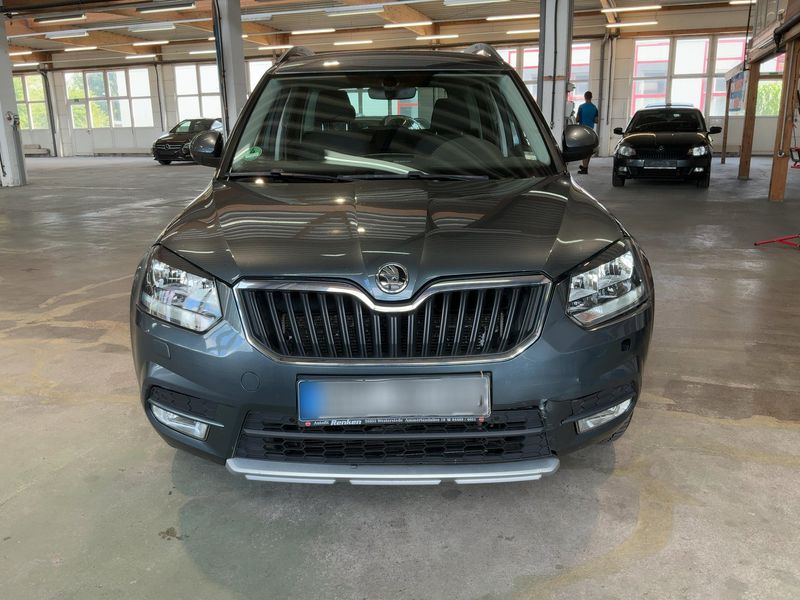 Skoda Yeti 1.4 TSI Ambition — zdjęcie 9