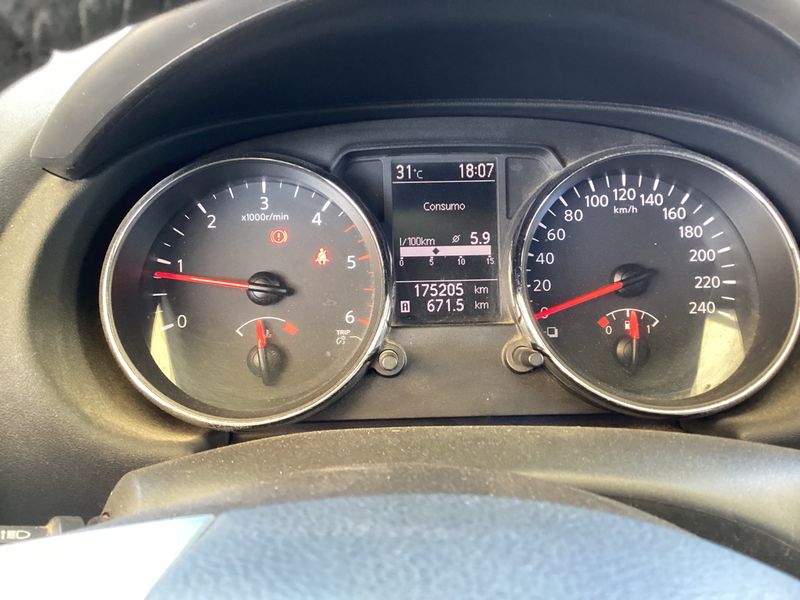 Nissan Qashqai+2 1.5 dCi Tekna — zdjęcie 13