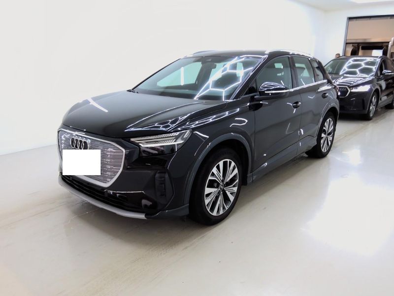 Q4 40 e-tron