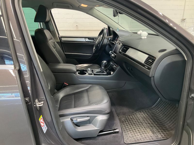 Volkswagen Touareg 3.0 V6 TDI BlueMotion Tech — zdjęcie 11
