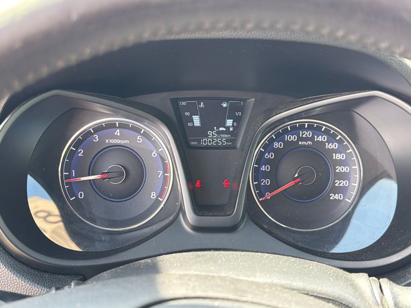 Hyundai ix20 1.4 Classic — zdjęcie 13