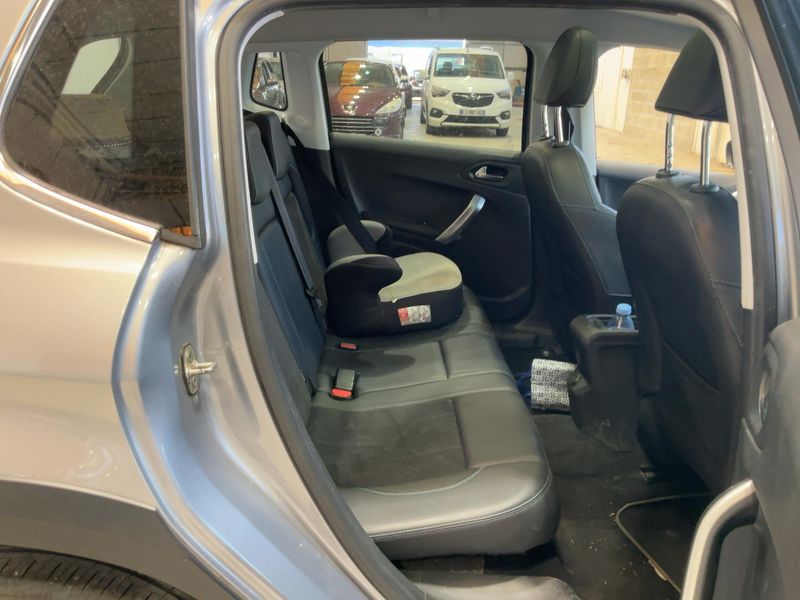Peugeot 2008 1.2 PureTech Crossway — zdjęcie 14