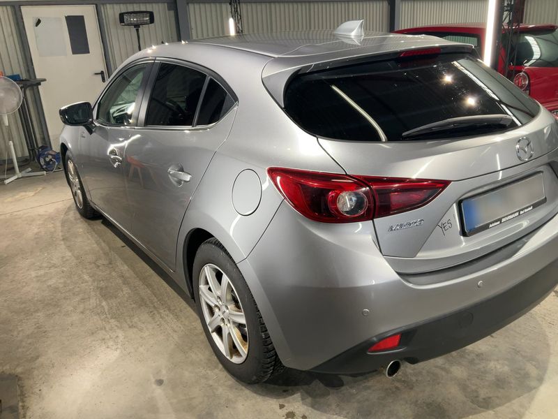 Mazda 3 2.0 Center-Line — zdjęcie 3