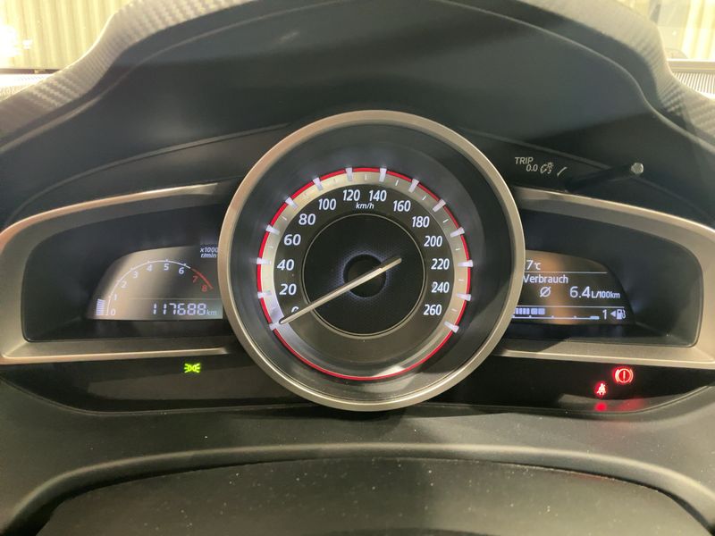 Mazda 3 2.0 Center-Line — zdjęcie 13