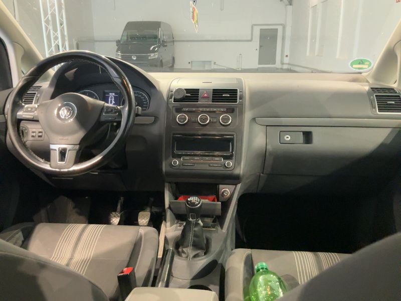 Volkswagen Touran 2.0 TDI Match — zdjęcie 12