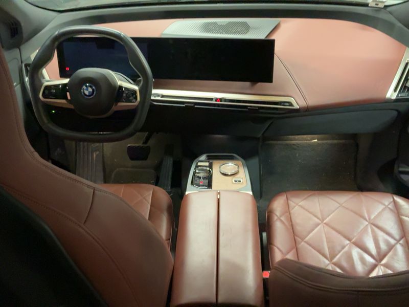 BMW iX iX 50 xDrive — zdjęcie 12