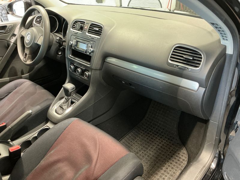Volkswagen Golf VI 1.6 Trendline 2009 – снимка 32