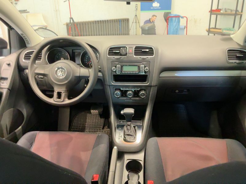 Volkswagen Golf VI 1.6 Trendline 2009 – снимка 18