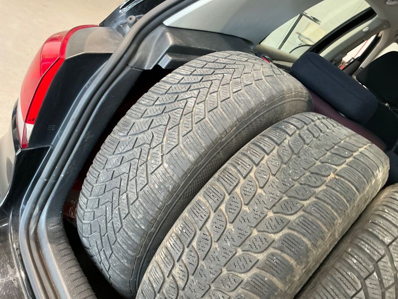 Volkswagen Golf VI 1.6 Trendline 2009 – снимка 30