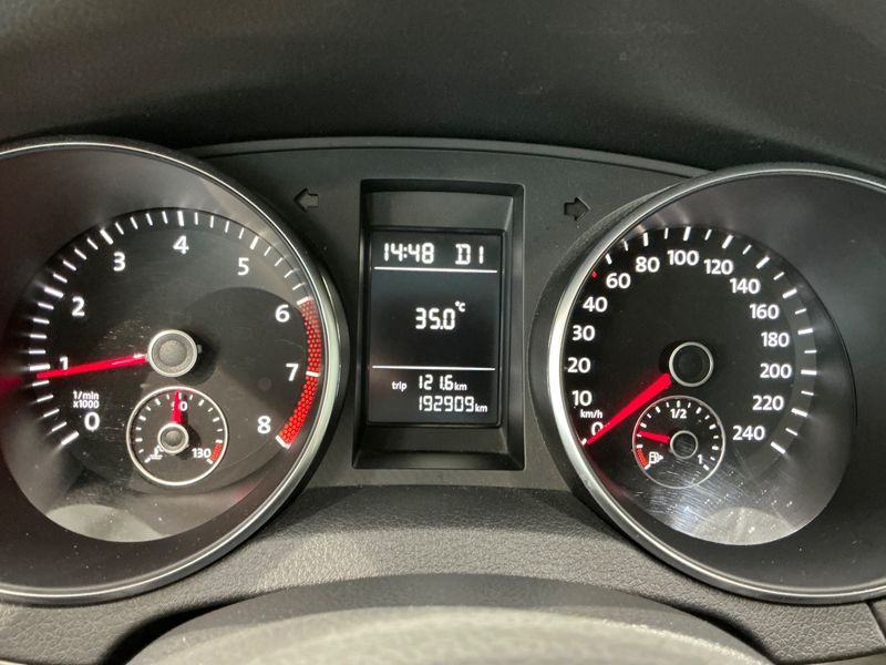 Volkswagen Golf VI 1.6 Trendline 2009 – снимка 19