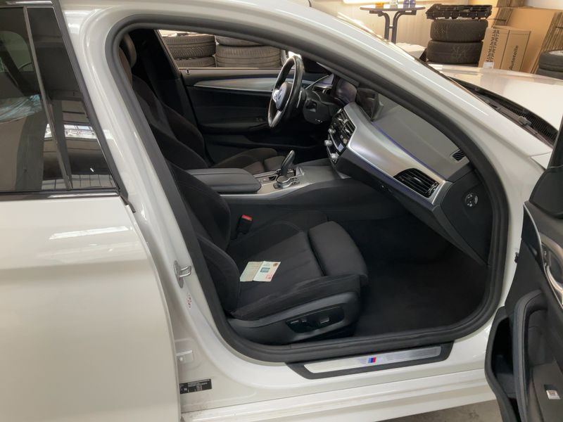 BMW 5er 530d M Sport 2019 – снимка 17
