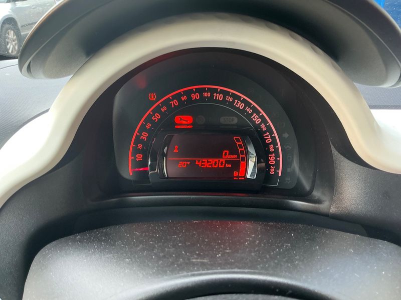 Renault Twingo 1.0 SCe Limited — zdjęcie 13