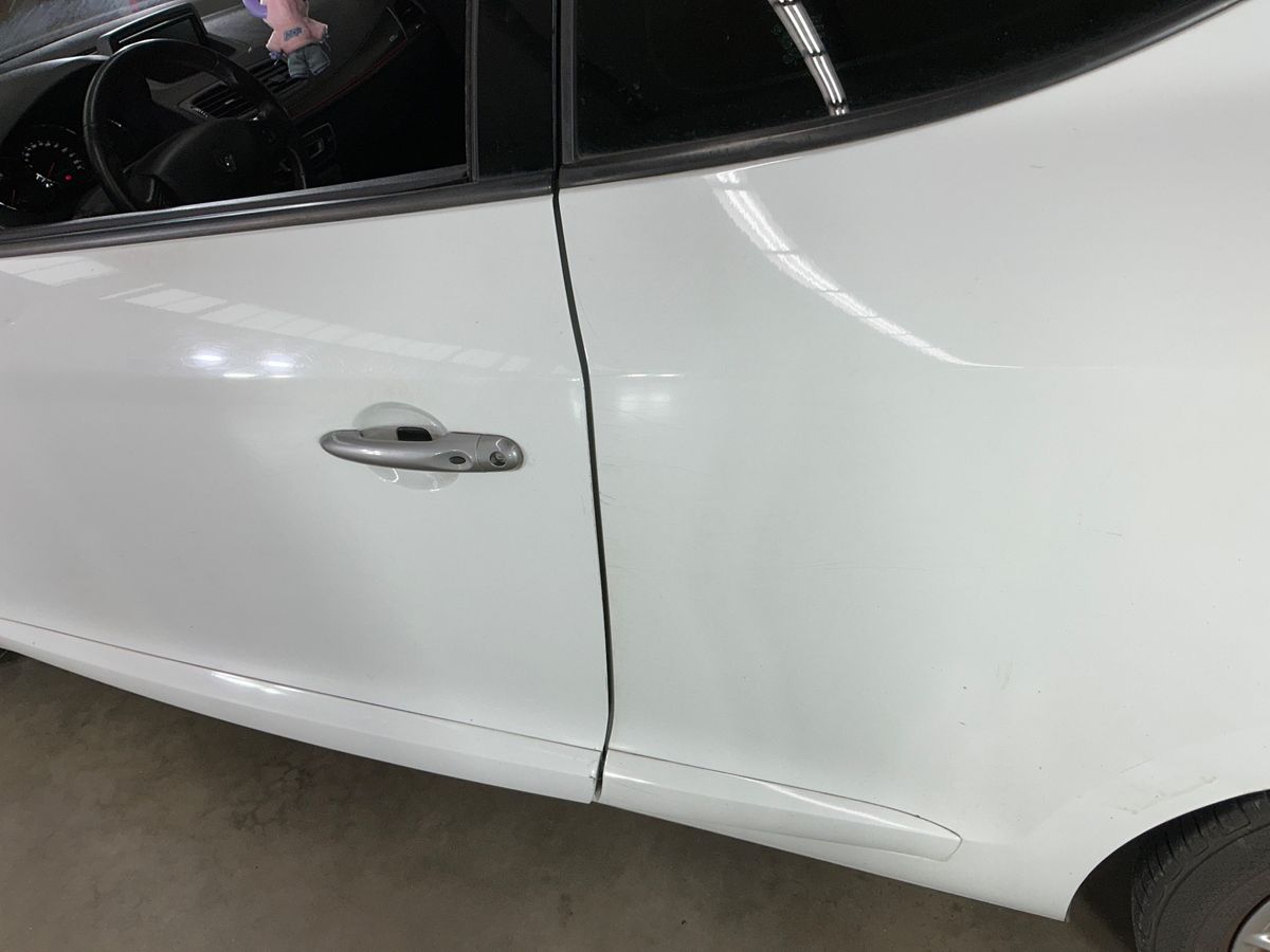 Renault Megane 2015 — photo 30