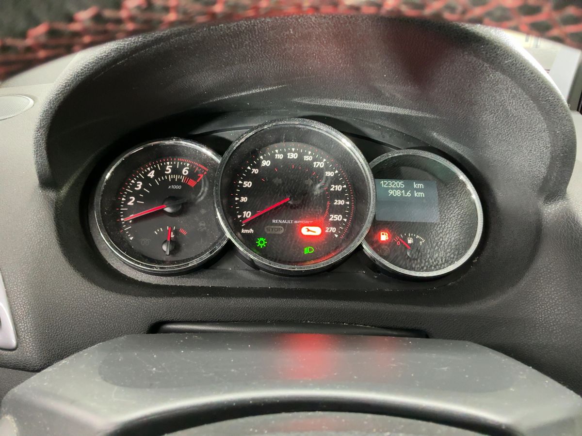 Renault Megane 2015 — photo 20