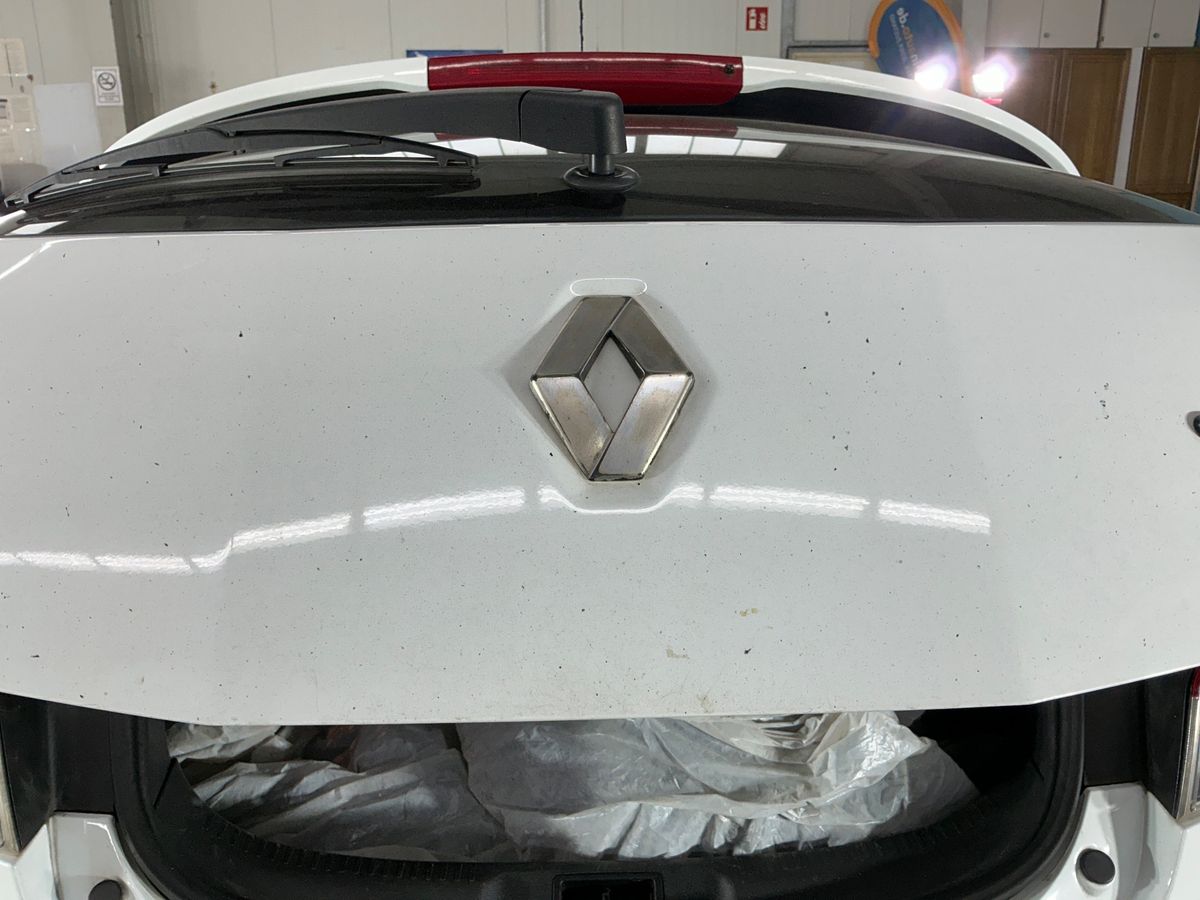 Renault Megane 2015 — photo 39