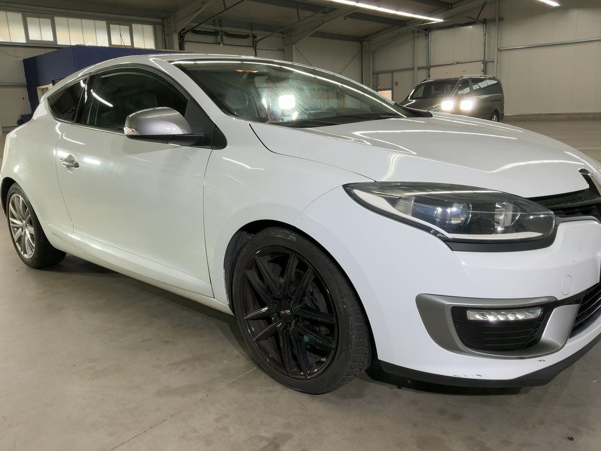 Renault Megane 2015 — photo 13