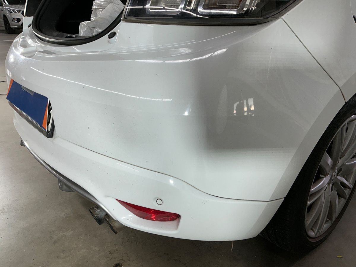 Renault Megane 2015 — photo 37