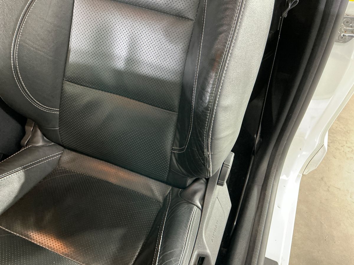 Renault Megane 2015 — photo 25