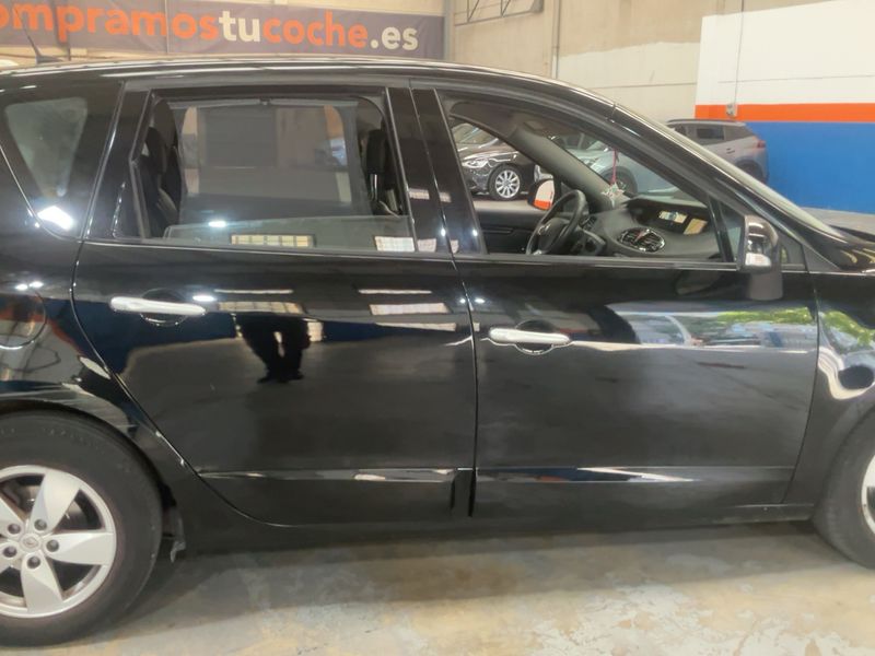 Renault Scenic 1.6 dCi Dynamique — zdjęcie 7