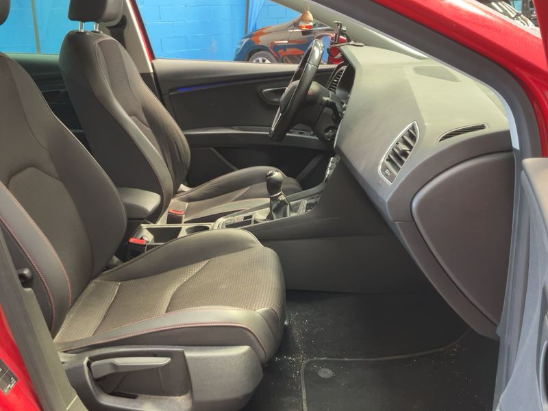 Seat Leon 2.0 TDI FR Plus — zdjęcie 11