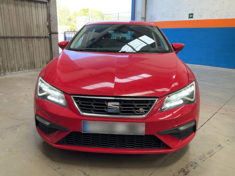Seat Leon 2.0 TDI FR Plus — zdjęcie 9