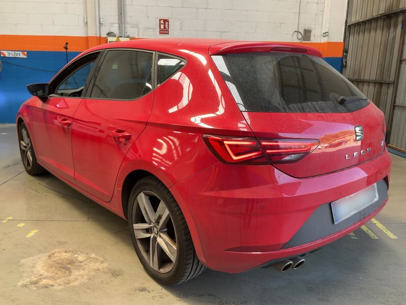 Seat Leon 2.0 TDI FR Plus — zdjęcie 3