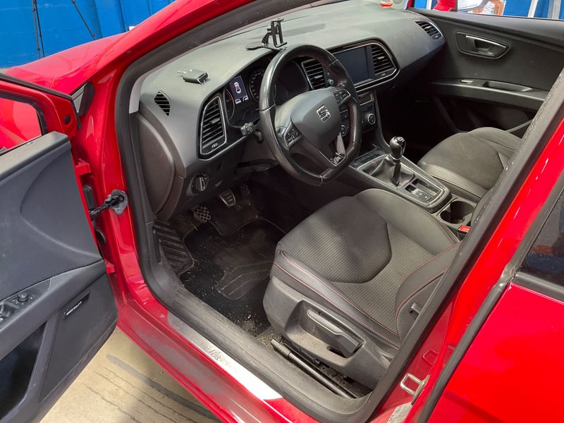 Seat Leon 2.0 TDI FR Plus 2017 – снимка 27