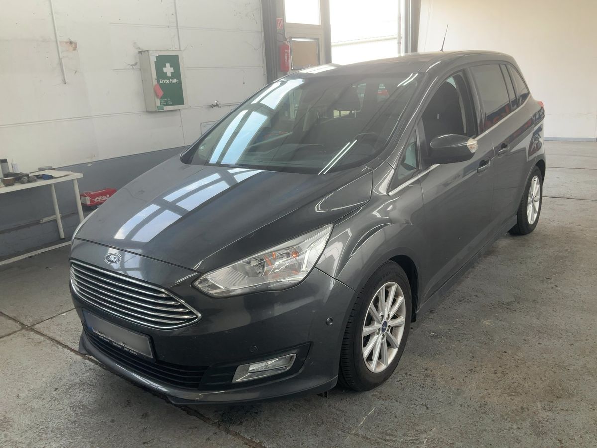 Ford Grand 2016 — photo 1