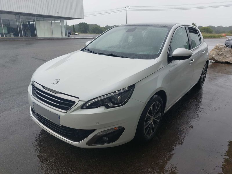 Peugeot 308 1.2 e-THP Allure 2015 – снимка 1