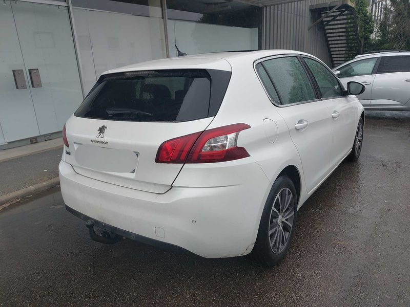 Peugeot 308 1.2 e-THP Allure 2015 – снимка 5