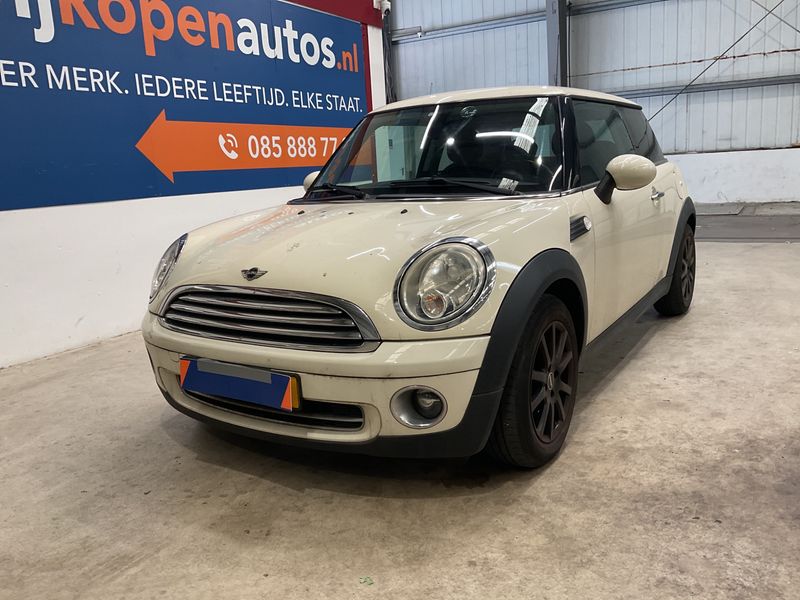 MINI One — zdjęcie 1