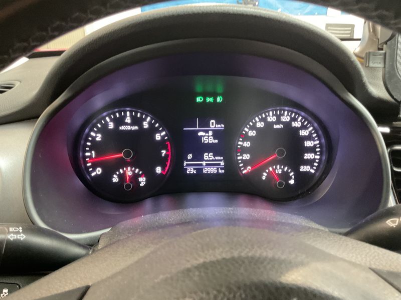 Kia Stonic 1.4 Vision — zdjęcie 13